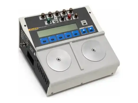 Analizador de desfibriladores Fluke Biomedical Impulse 4000 del servicio técnico Rafmedical
